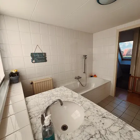 Julia 148 * Callantsoog